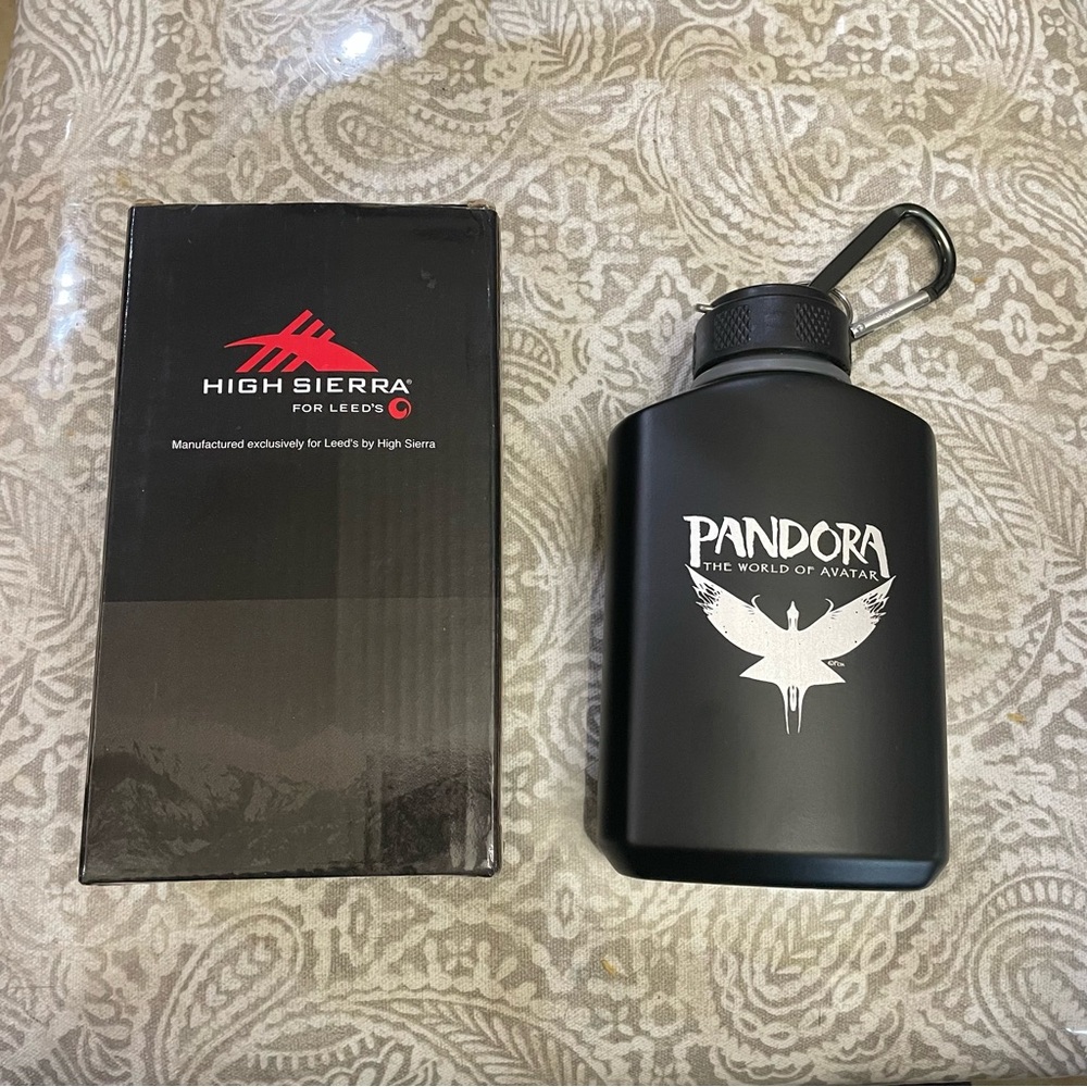 High Sierra for Leeds NWT black Pandora the world of avatar rugged‎ flask.